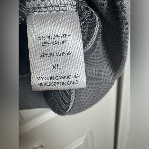 ANDREE BY UNIT Women's Gray Waffle Knit Crewneck Top - Picture 5 of 7